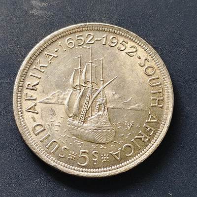 【全场包邮】纯粹捡漏拍501场-持续更新中 - 南非1952年5先令发现开普敦300周年克朗型纪念银币【38.61毫米28.28克50%】