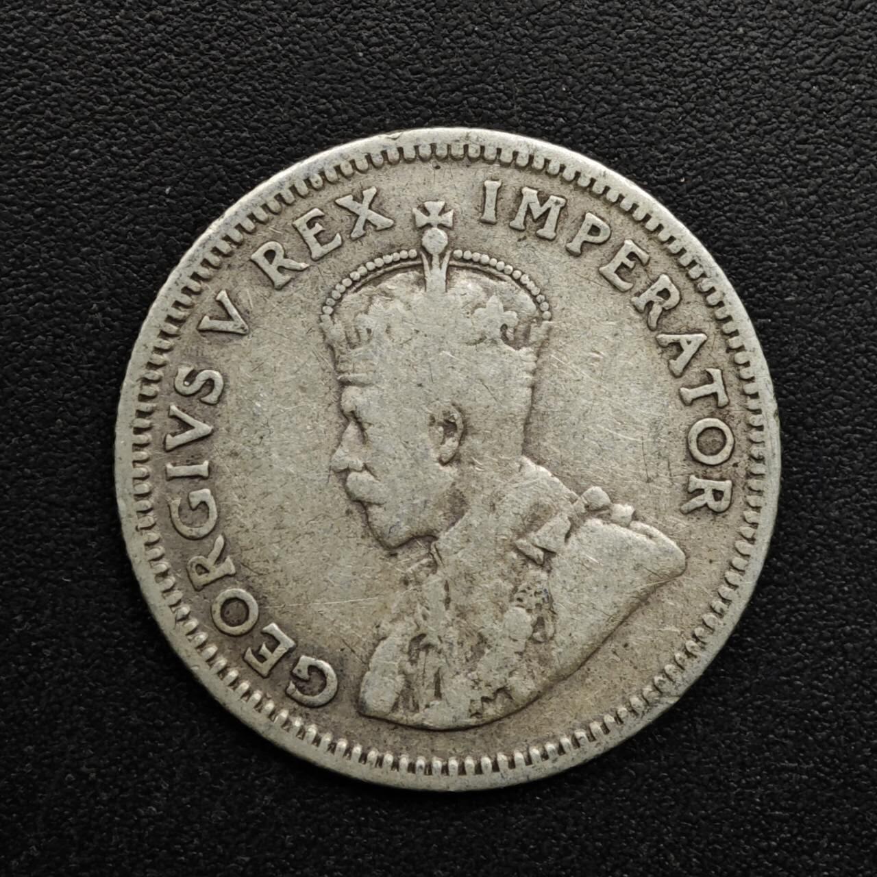 【淘币小摊】实时拍第八百六十三拍   小银币散币场   年前最后一周 之前的预留小年前全部发出 请更换最新收货地址  南非1933年乔治五世6便士银币