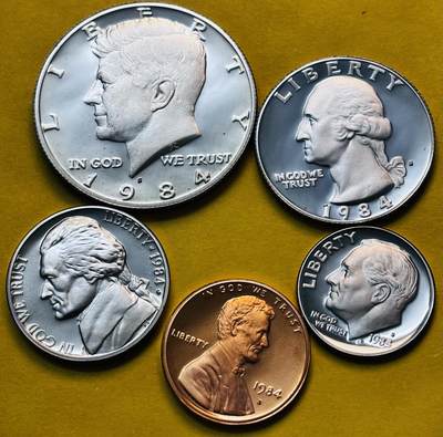 【金马踏春，泉马奔腾】2026 年新年贺岁场，（定于年初五接财神截拍）祝各位老板马到成功，马上有钱，愿岁岁平安喜乐顺遂 - 全新未流通 1984 年美国精制套币 5 枚 S 厂，带盒