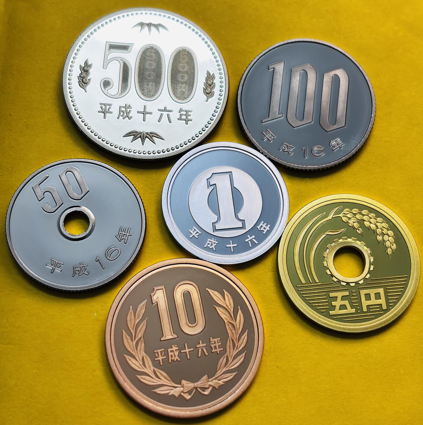 【金马踏春，泉马奔腾】2026 年新年贺岁场，（定于年初五接财神截拍）祝各位老板马到成功，马上有钱，愿岁岁平安喜乐顺遂 全新未流通日本2004年棒球诞生70周年精制纪念币 6 枚套币带盒