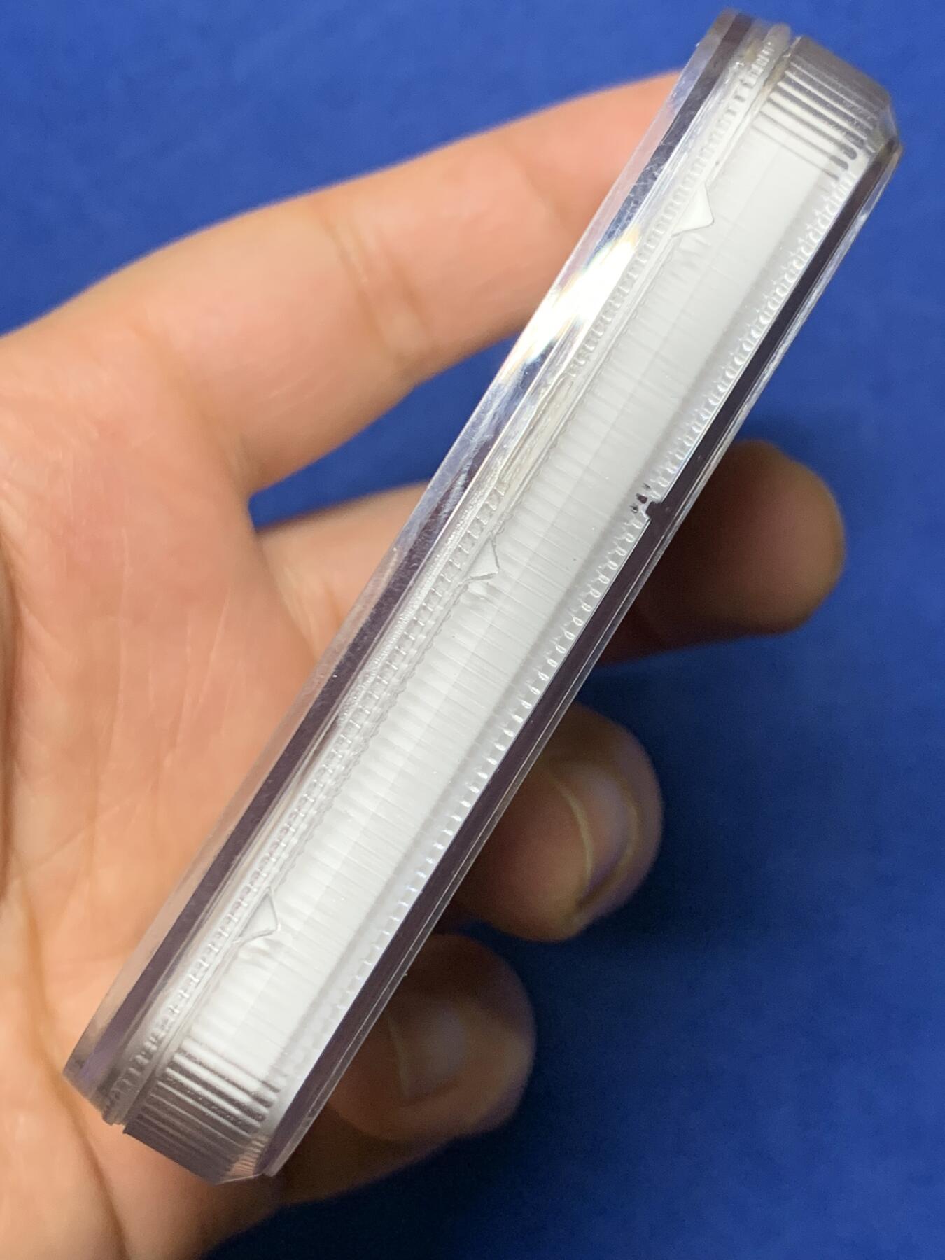 《竞宝斋》第465场 周日，周一，周二，3场连拍 （全场包邮）欢迎送拍 NGC MS70 喀麦隆2021世界高峰珠峰高浮雕铜币，53克，发行333枚，加厚盒。