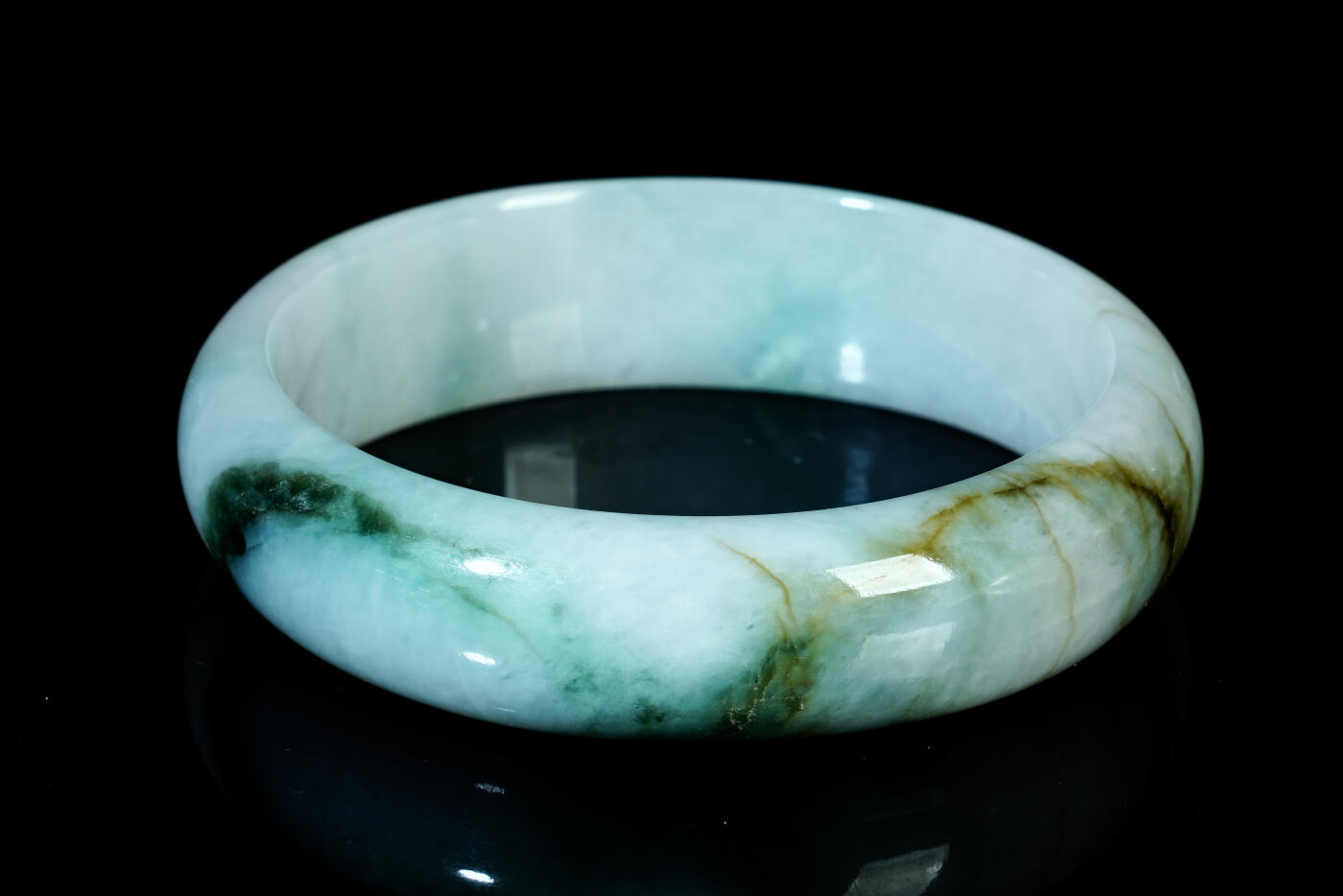 上海都达杂项专场二十一（全场包邮） 天然冰糯种带绿翡翠（A货）贵妃手镯 附鉴定证书90-45