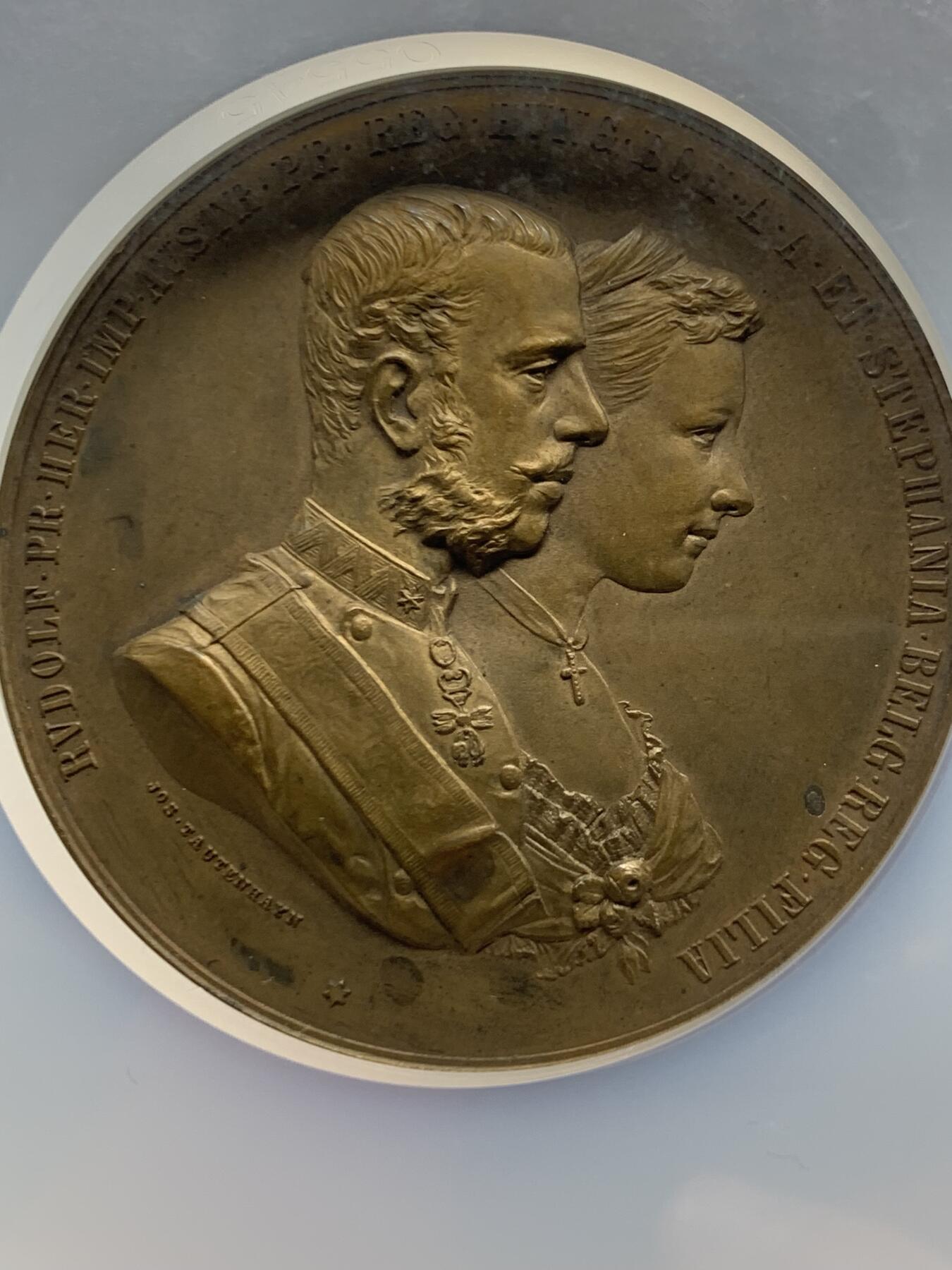 《竞宝斋》第465场 周日，周一，周二，3场连拍 （全场包邮）欢迎送拍 NGC MS62BN 奥地利1881年鲁道夫王储结婚纪念铜章 加大加厚盒