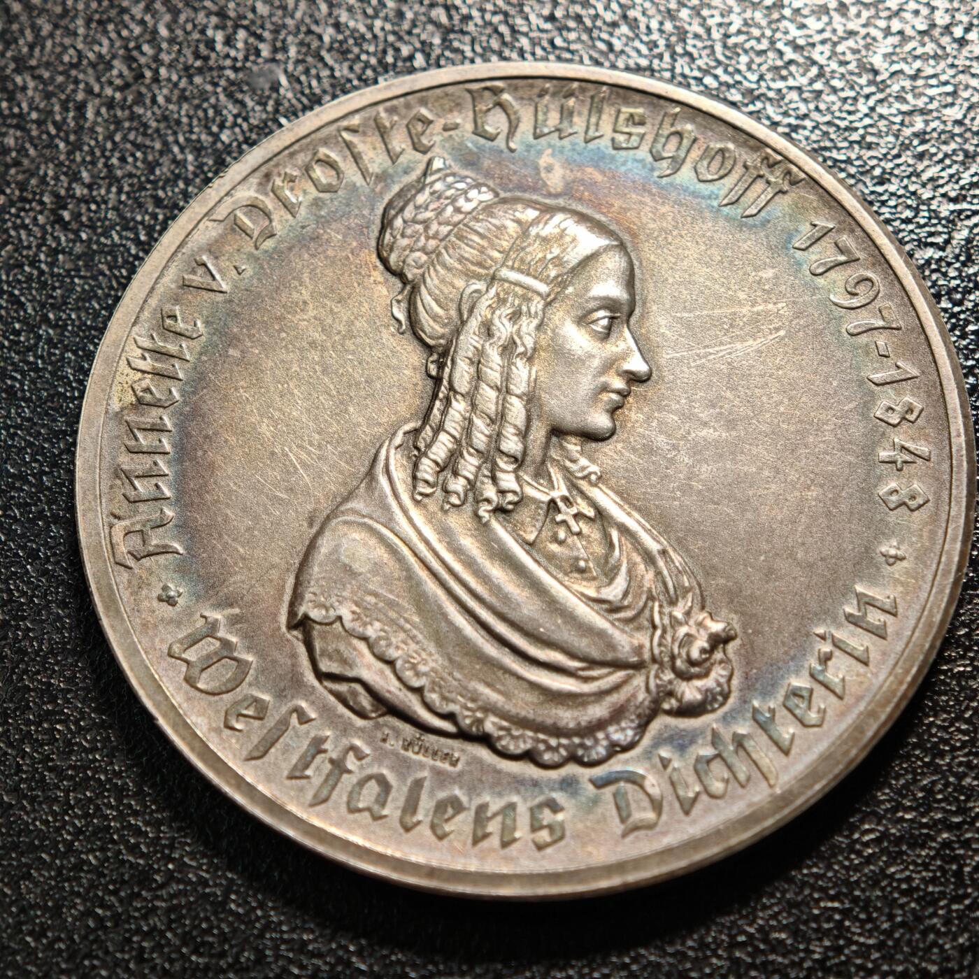 【德藏】世界币章拍卖第164期（拍品征集中~欢迎藏友联系） 稀少品种！1923年 德国德紧威斯特法伦马币双面人像章 环彩包浆 直径约：44.4mm；重约：31.2g