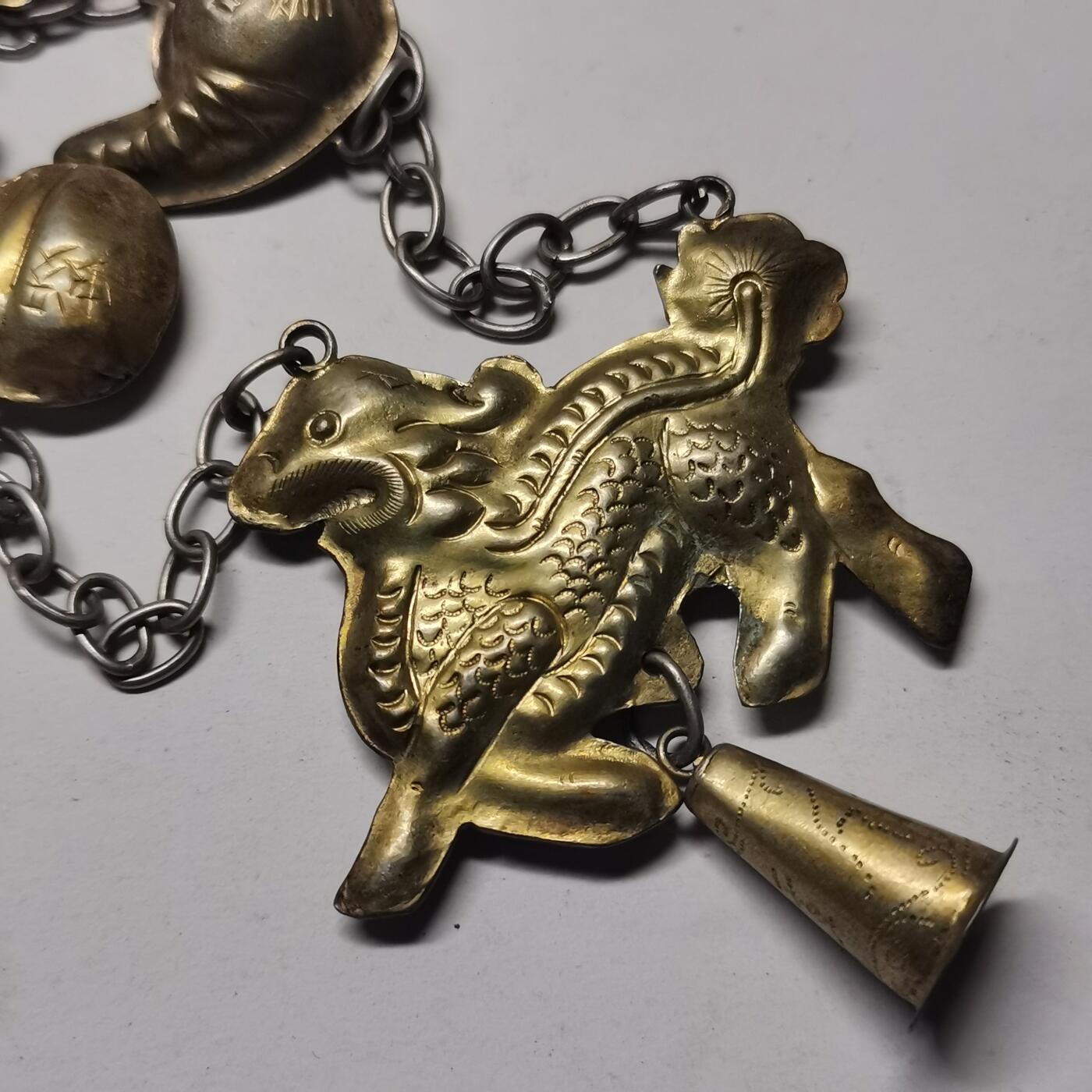 杂件专场98期 清代老银链，老银鎏金麒麟