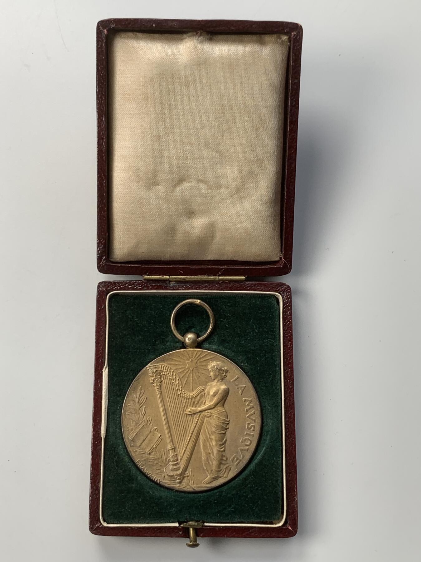 掌中浮雕-藏着的欧洲第052场 1908年法国音乐比赛金奖（银镀金），45mm ，46.76g