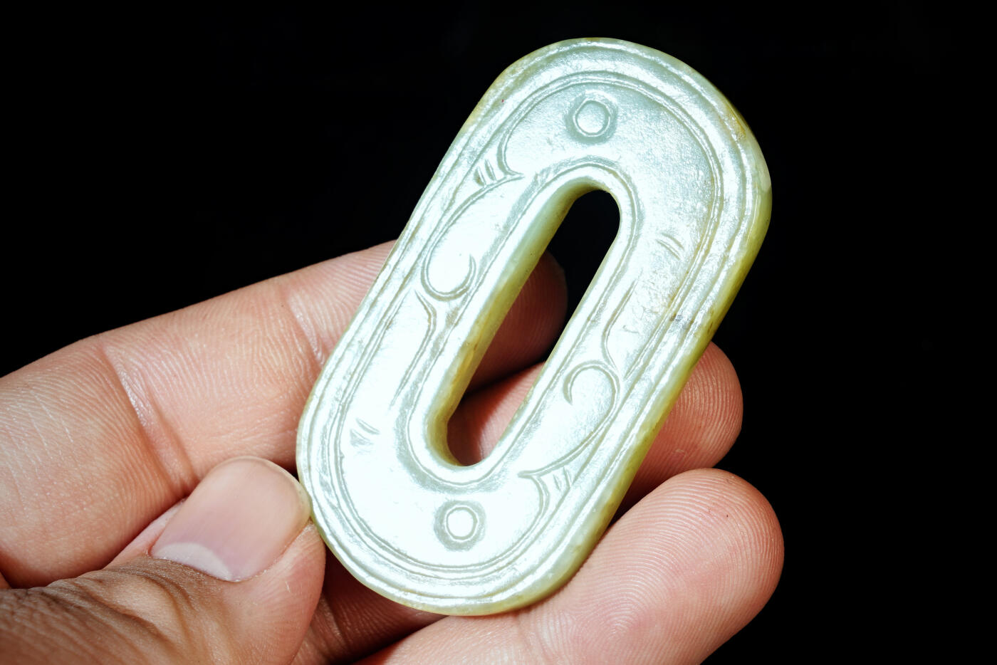 上海都达杂项专场十九（全场包邮） 和田玉湖水绿精雕《绦环》挂件