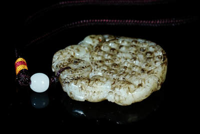 上海都达杂项专场四十七【全场包邮】  和田古玉双龙护主挂件90-25