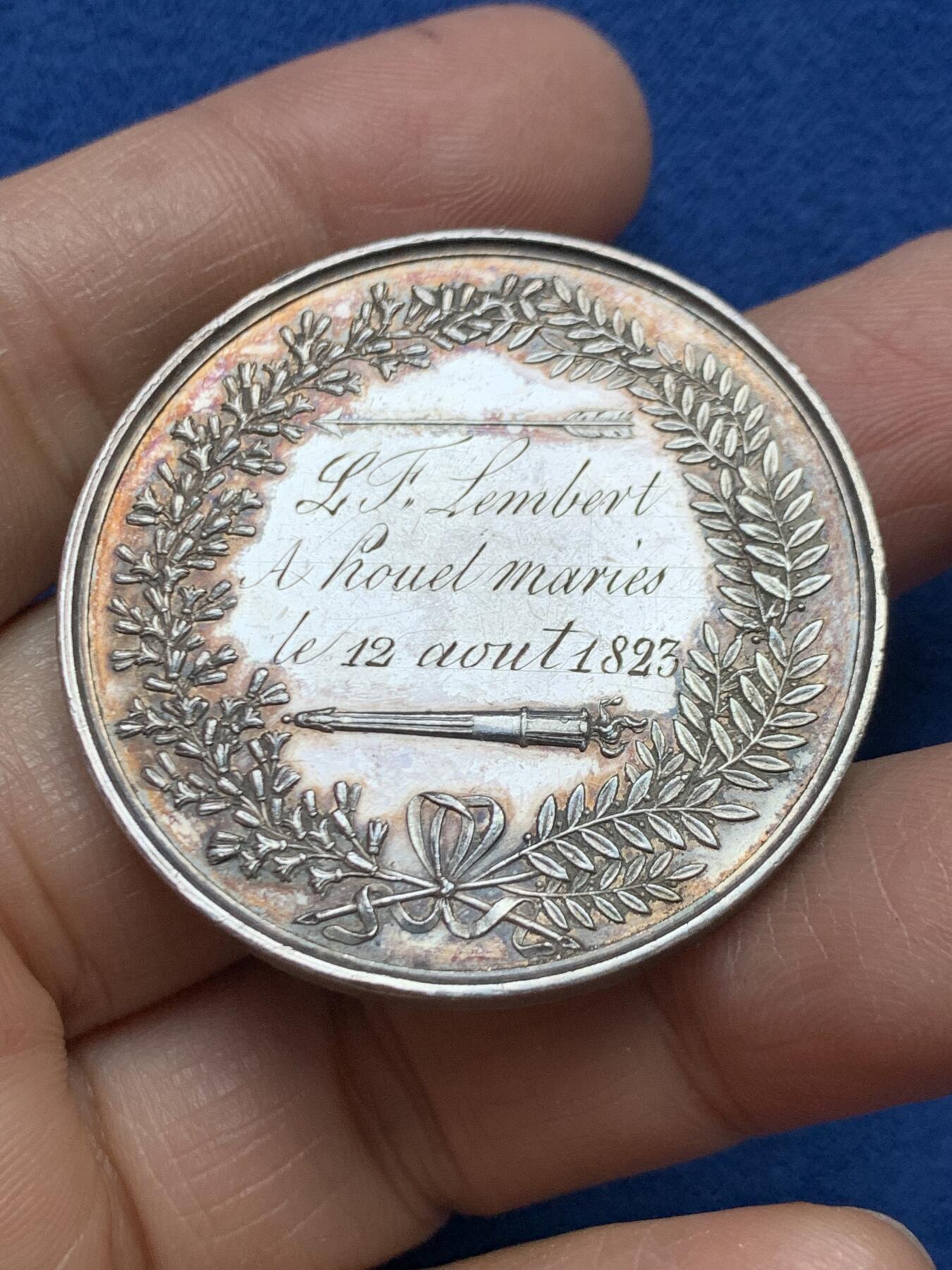 《竞宝斋》第465场 周日，周一，周二，3场连拍 （全场包邮）欢迎送拍 法国结婚纪念银章，29.65g，40.6mm，早期无边铭