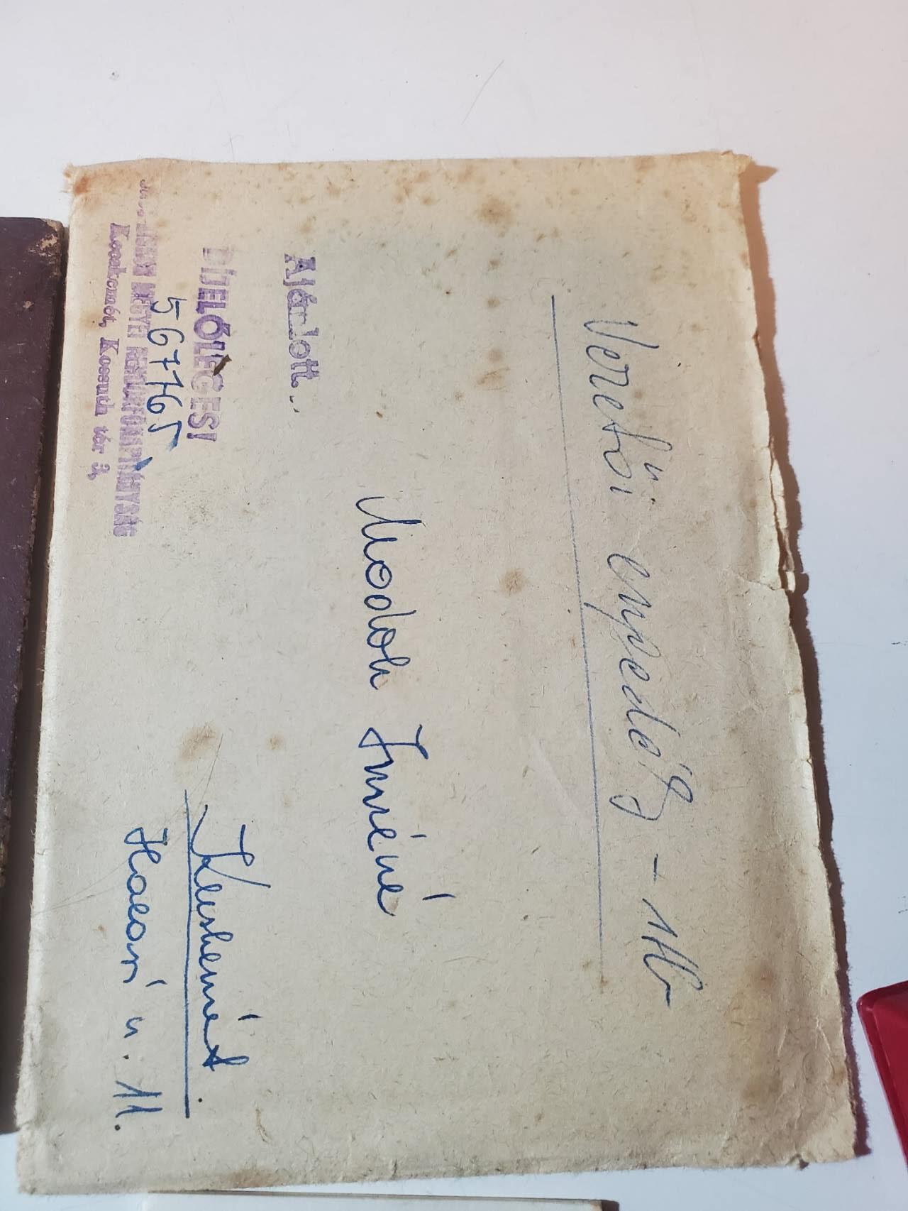 韵星假日军品类拍卖第三十九期暨默多克中校夫妇专场 -- Rimey Holidays Militaria Auction 39 & The Modoks Collection  匈牙利人民共和国默多克夫人社会主义工人党党证 预备役服务15年证章带原盒一套 拉克西时期良好记录 党章程和通讯信件