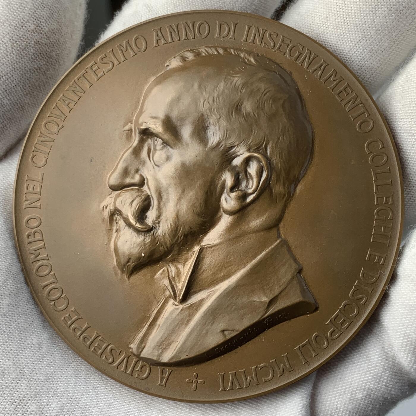 掌中浮雕-藏着的欧洲第052场 1906年意大利米兰理工学院50周年纪念铜章，67mm，原盒，背面场景：拉斐尔名画《雅典学院》局部