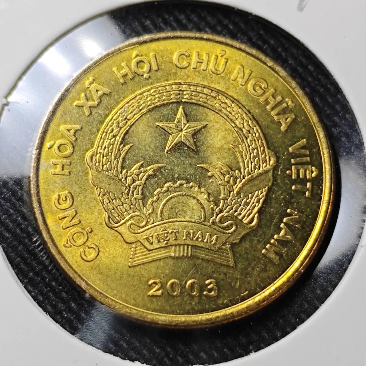 KK钱币收藏小铺  第392期  2月预留时间 周末发货  越南2000盾 好品