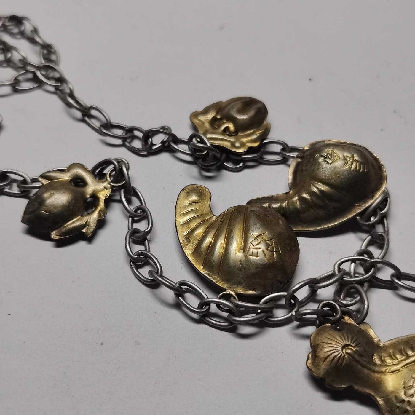 杂件专场98期 清代老银链，老银鎏金麒麟