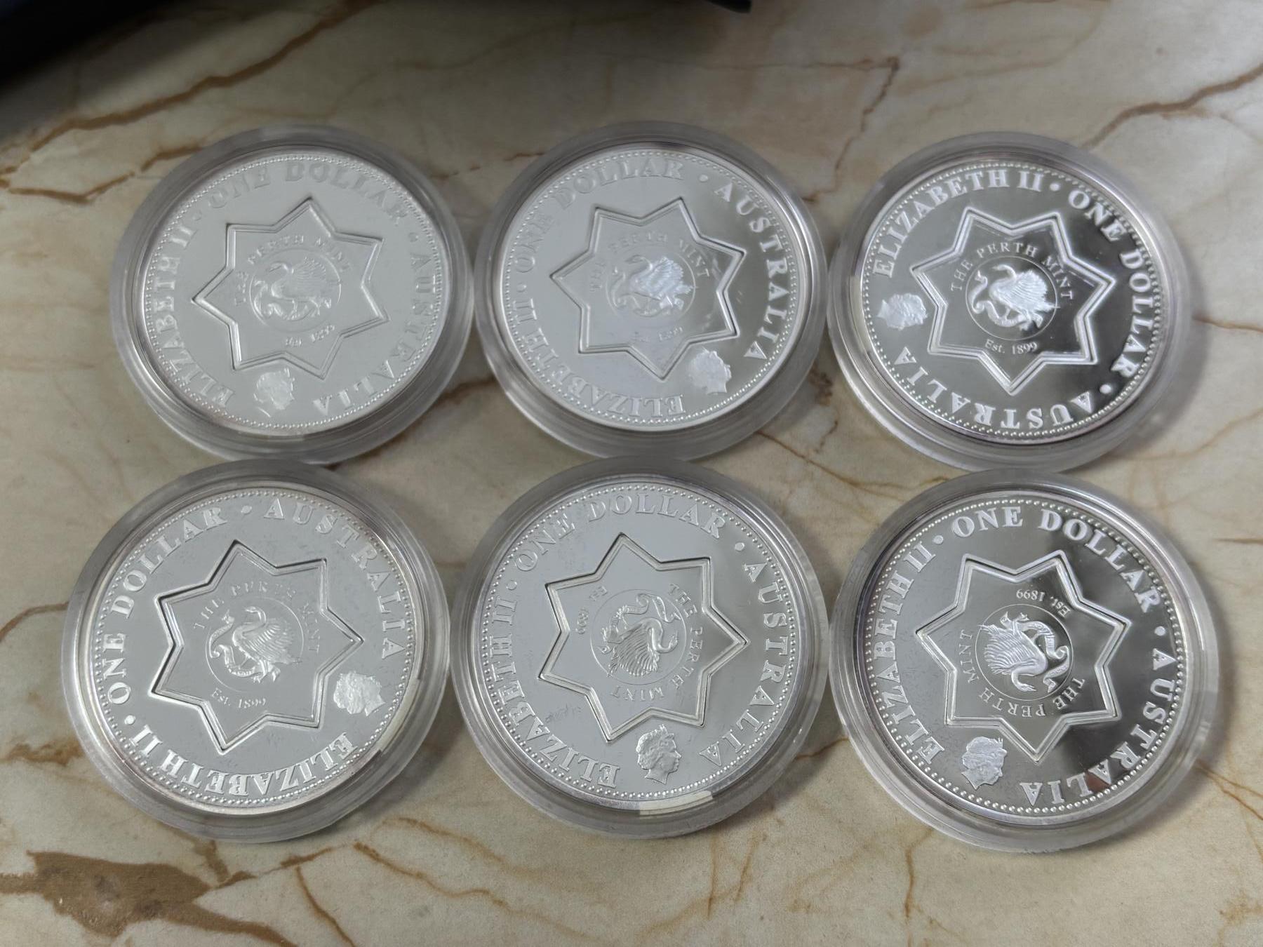 第190期拍卖 澳大利亚2001年1澳元X6精制彩色子母银套币 澳大利亚百年联邦州纪念-各州花卉 999银1盎司X6 发行量：1500 盒证全（盒坏）