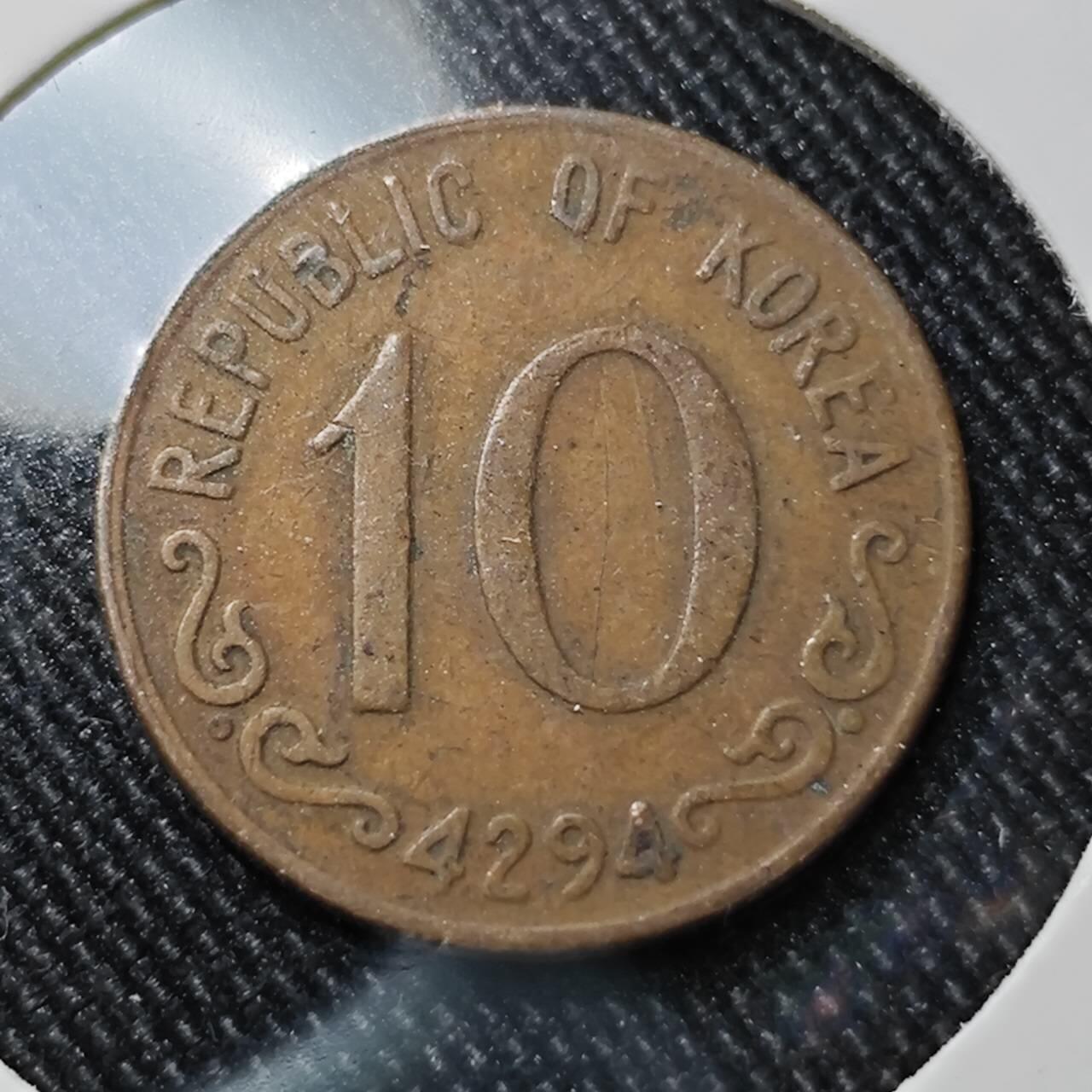 KK钱币收藏小铺  第392期  2月预留时间 周末发货  4294韩国10韩元铜币