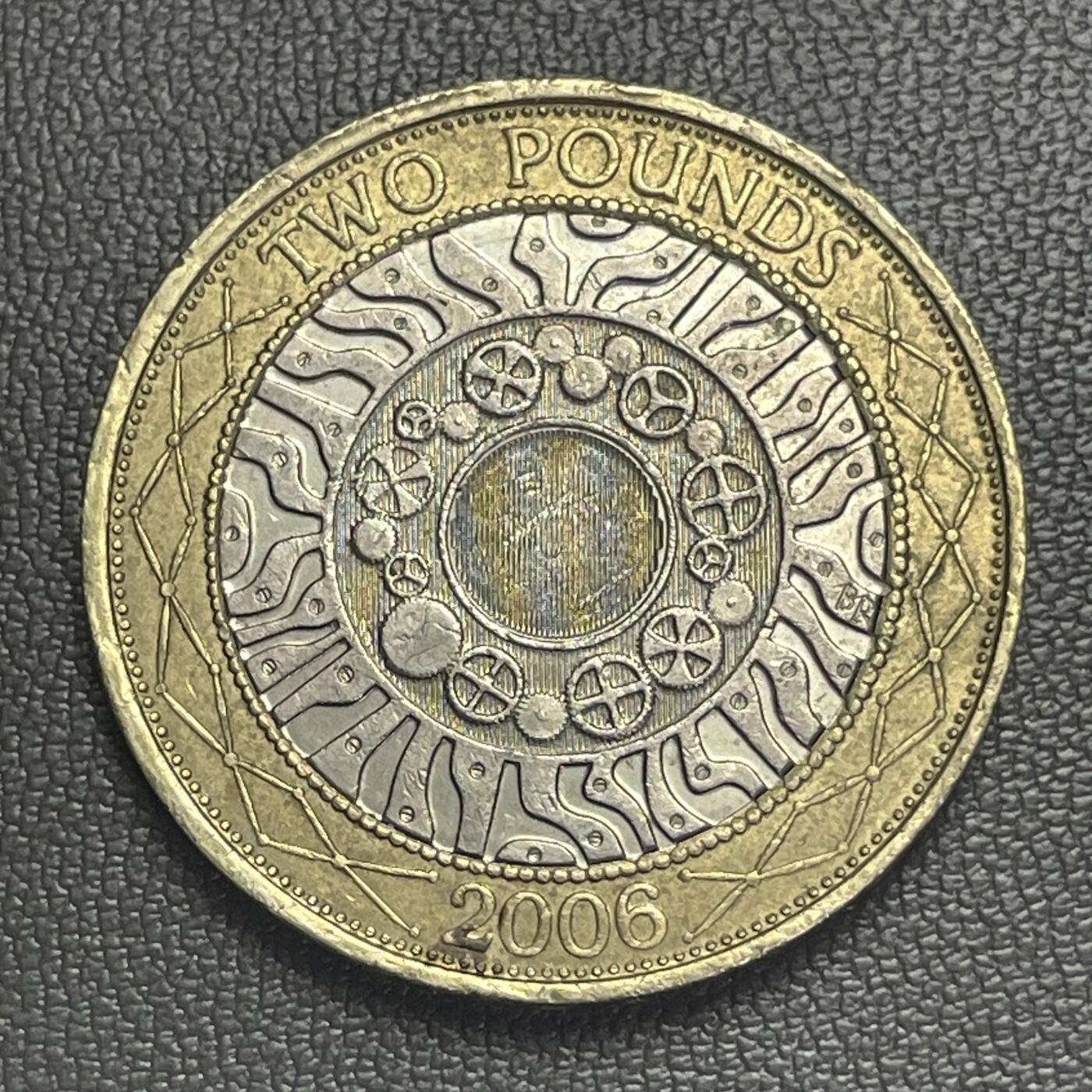 回流0207 英国2006年2英镑双金属币 齿轮科技/站在巨人的肩膀上