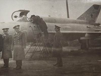 橙子收藏(照片专场)第三期 - 冷战时期（60-70年代）拍摄的苏联空军米格-21战斗机实地照片