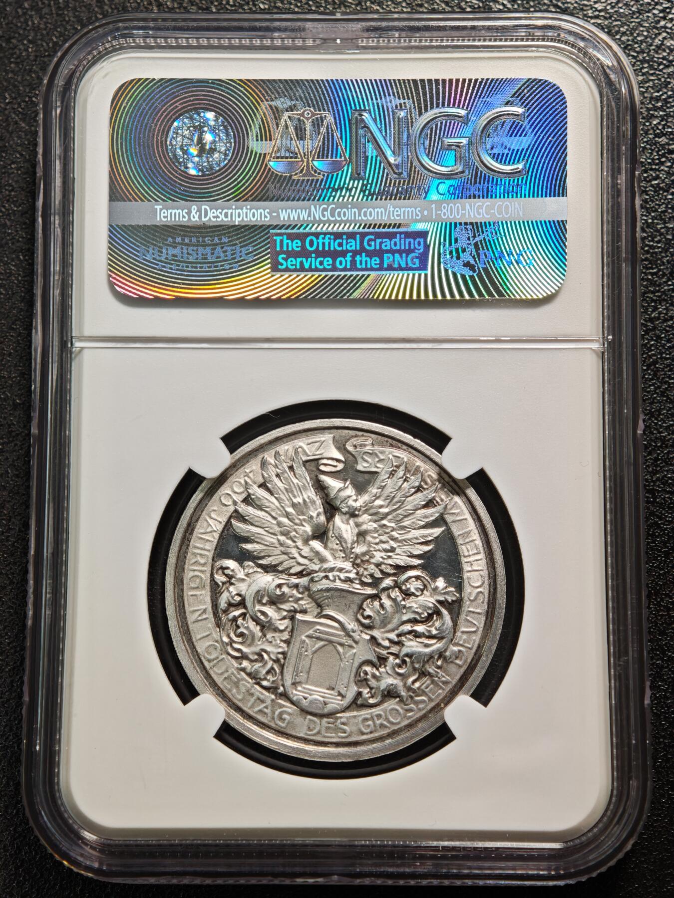 【德藏】世界币章拍卖第164期（拍品征集中~欢迎藏友联系） 1928年 德国纪念画家阿尔布雷希特·丢勒逝世400周年精制银章 NGC UNC 正面是画家丢勒长发披肩的左侧面半身像，背面是展翅鹰包围的人形家族徽章，特别繁复漂亮，雕刻精美，镜面效果，NGC早期低评