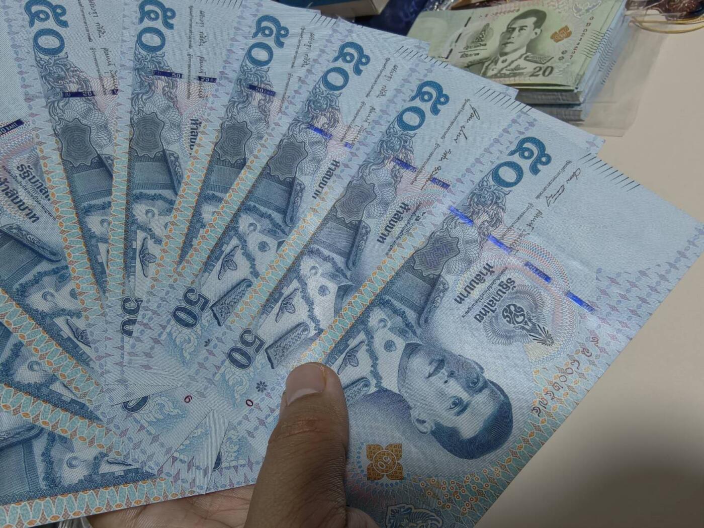 春节钱币瓷器清货捡漏拍场