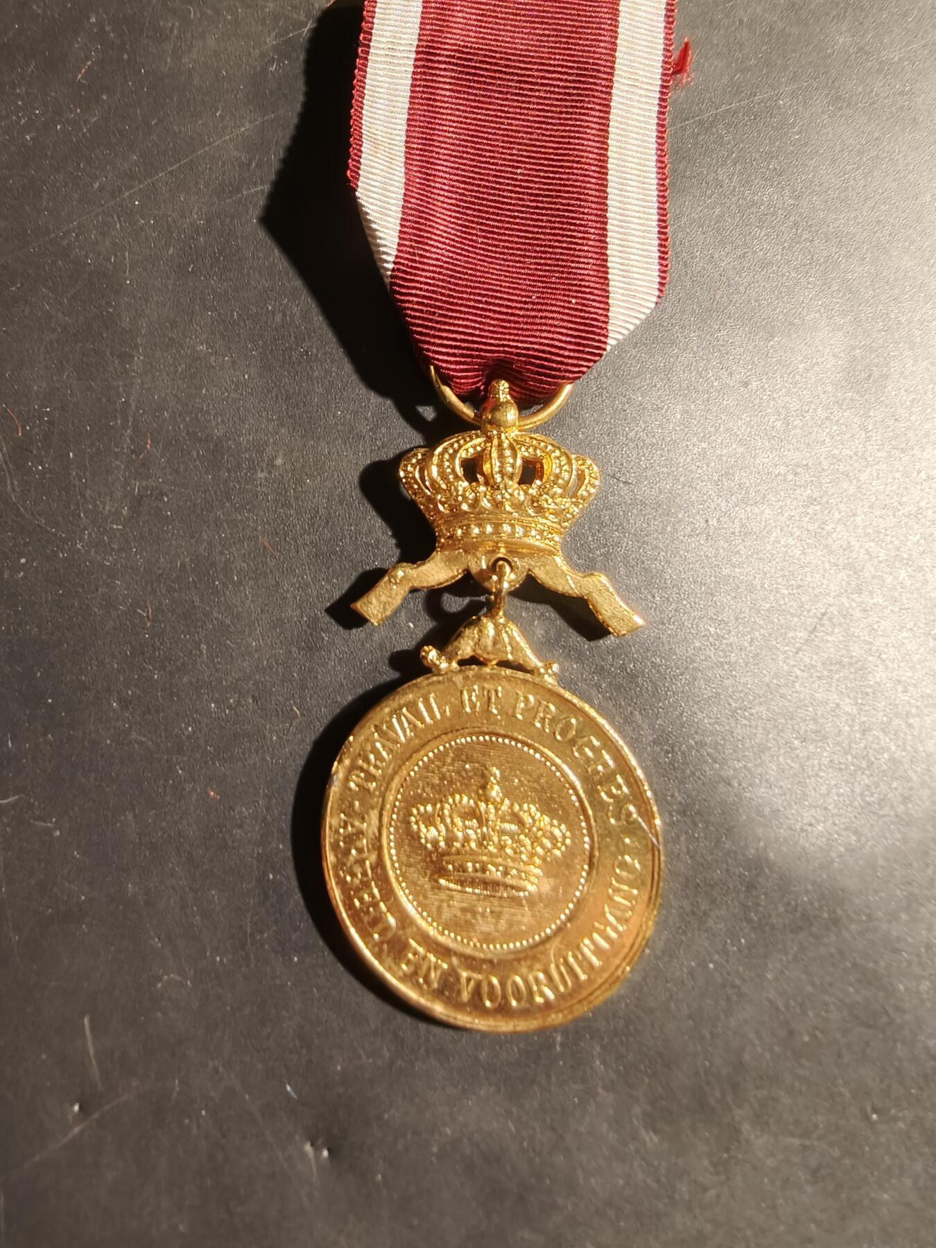 老王徽章第180期 比利时金级王冠奖章