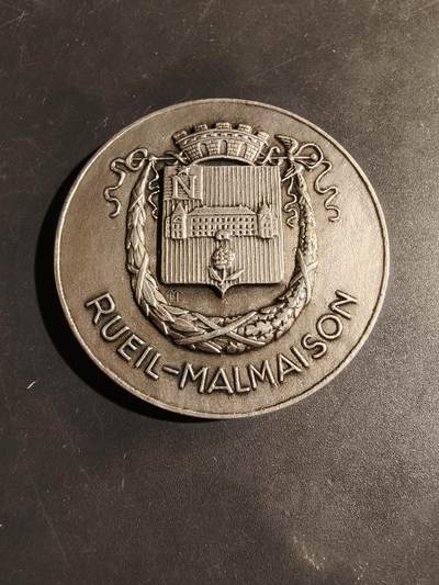 老王徽章第180期 - 法国布列塔尼人之友协会镀银大铜章     直径50mm     重量76.3g