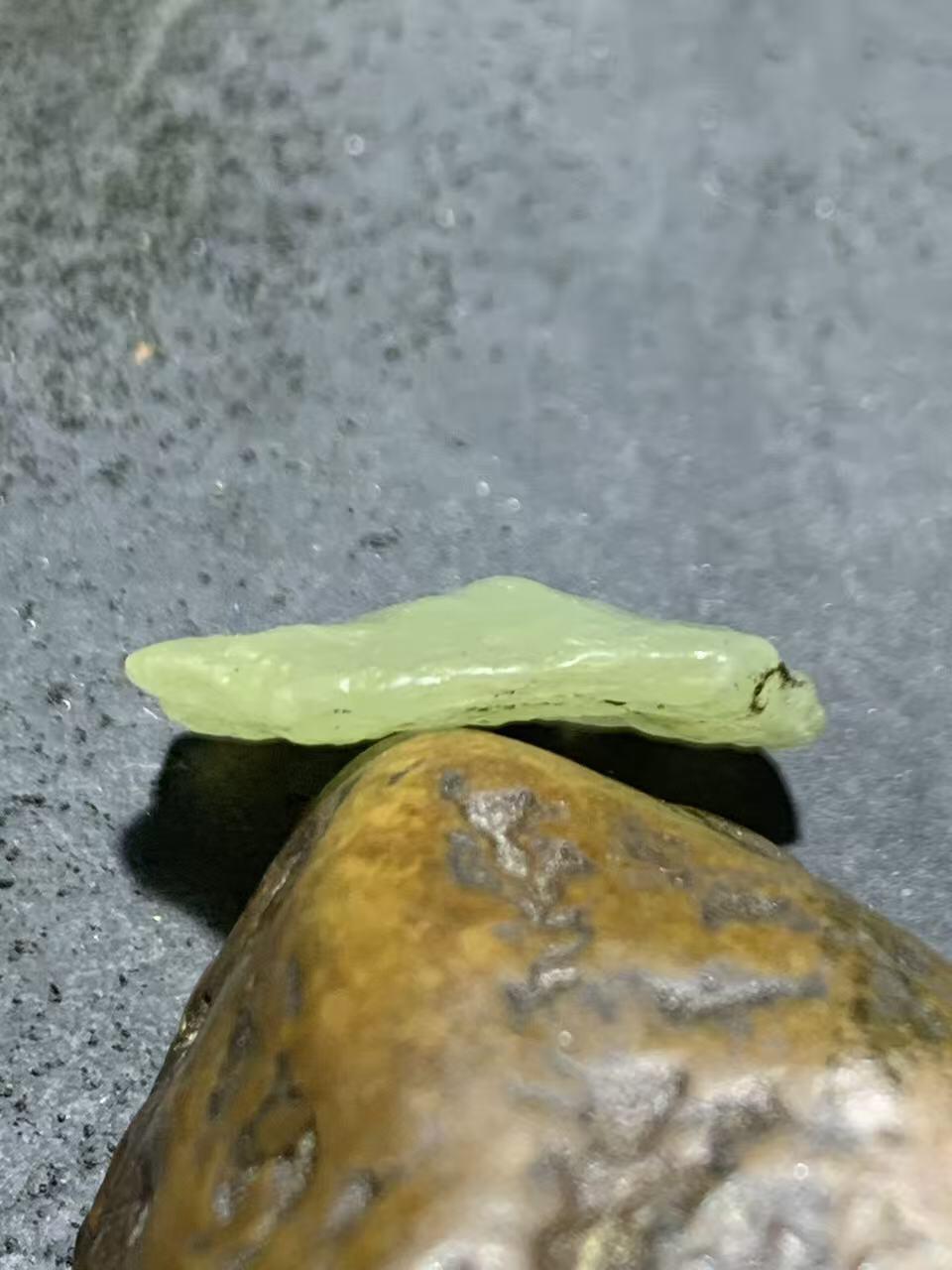 新疆戈壁料风化纹和田玉青白玉小原石一颗