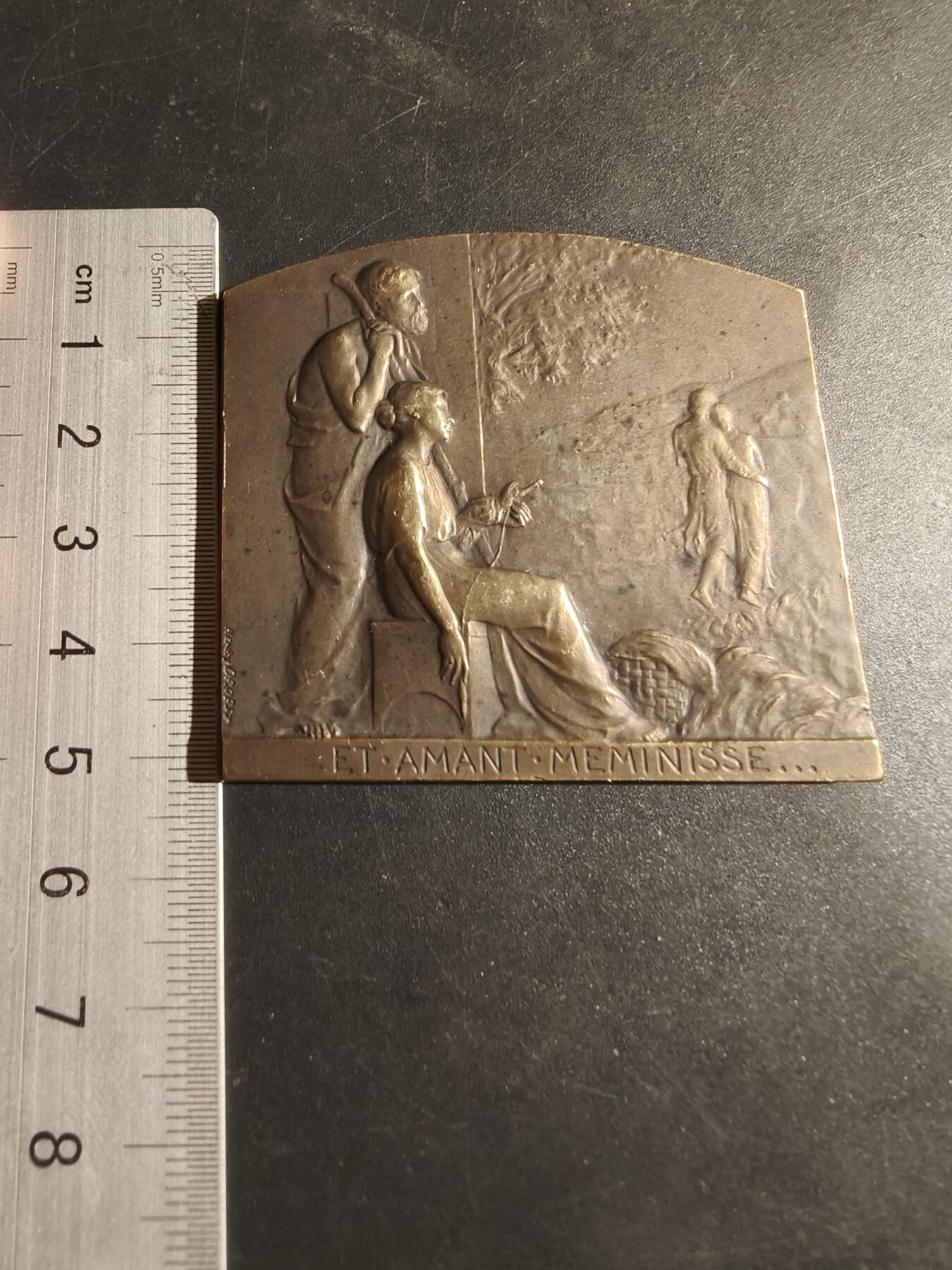 老王徽章第180期 法国婚姻方形大铜章    大师Dropsy作品     尺寸58×52mm     重量83g