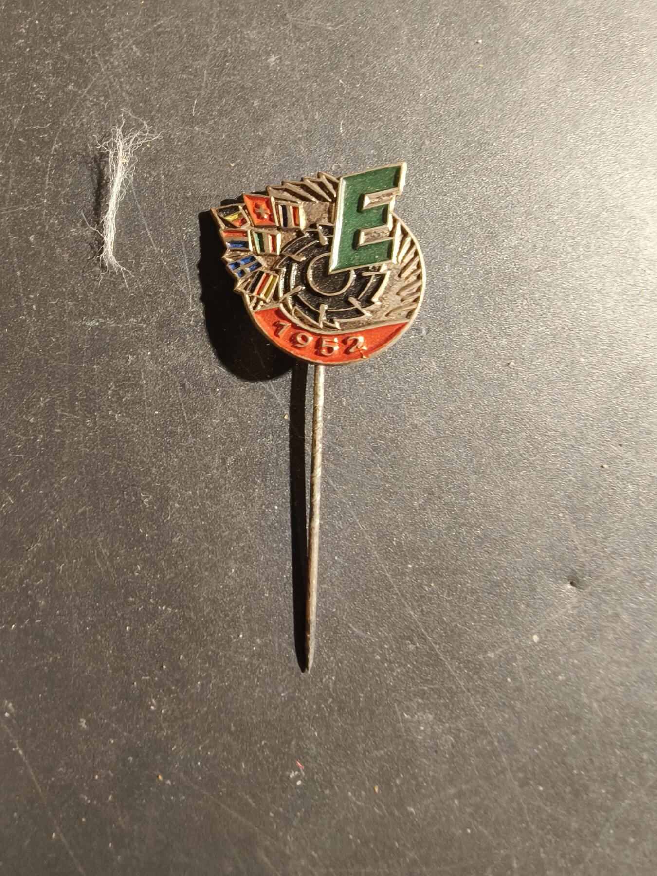 老王徽章第180期 德国1952年汉诺威生产商博览会针插