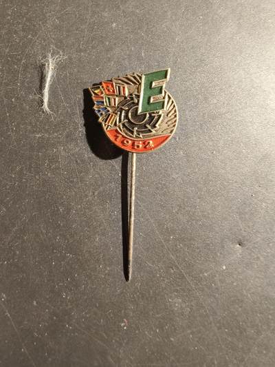 老王徽章第180期 - 德国1952年汉诺威生产商博览会针插