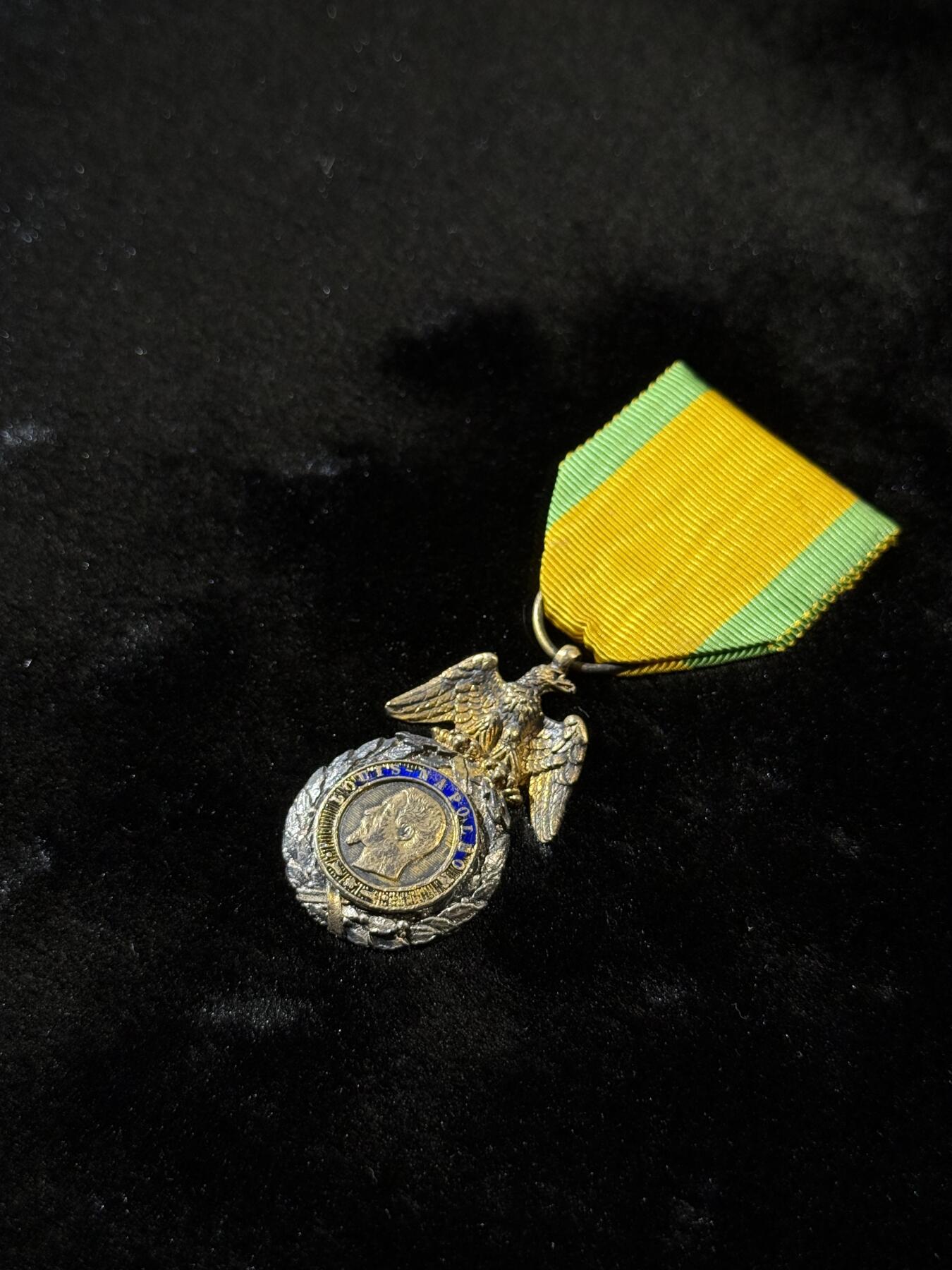 欢庆春节！戎马世界章牌大赏第111期春节大拍 法国第二帝国版军事功勋勋章，银制