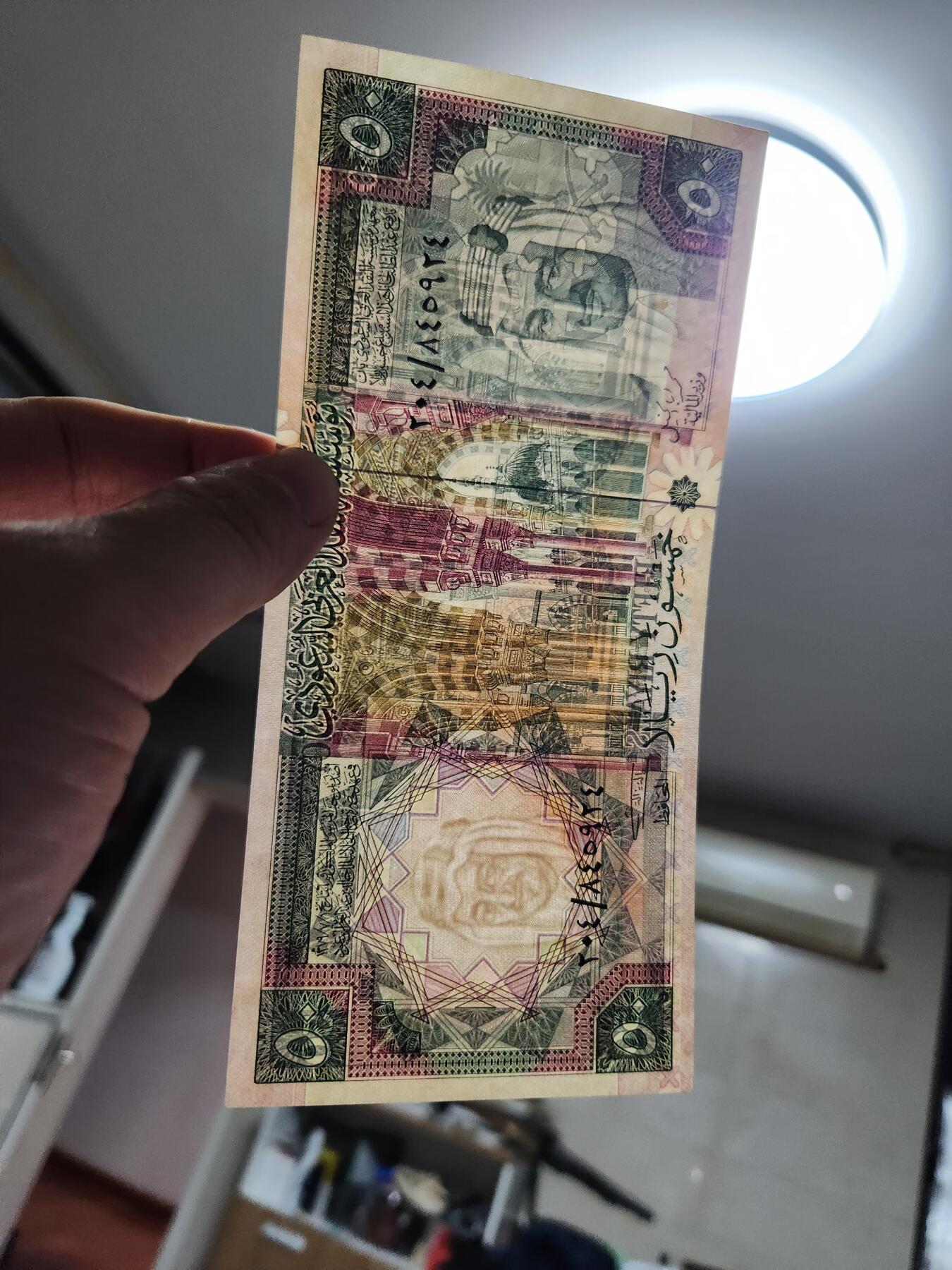 2月5号晚上8点 外国纸币自动截拍第18场 首签名 极美品全套