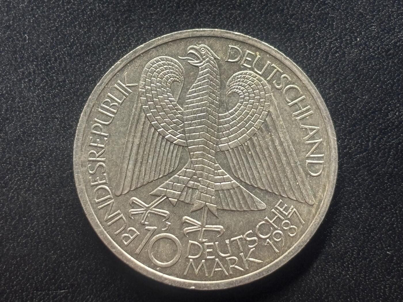 邮泉阁限时拍卖第四十一场（硬币在国外。请付邮费6元。） 德国1987年10马克纪念银币J版