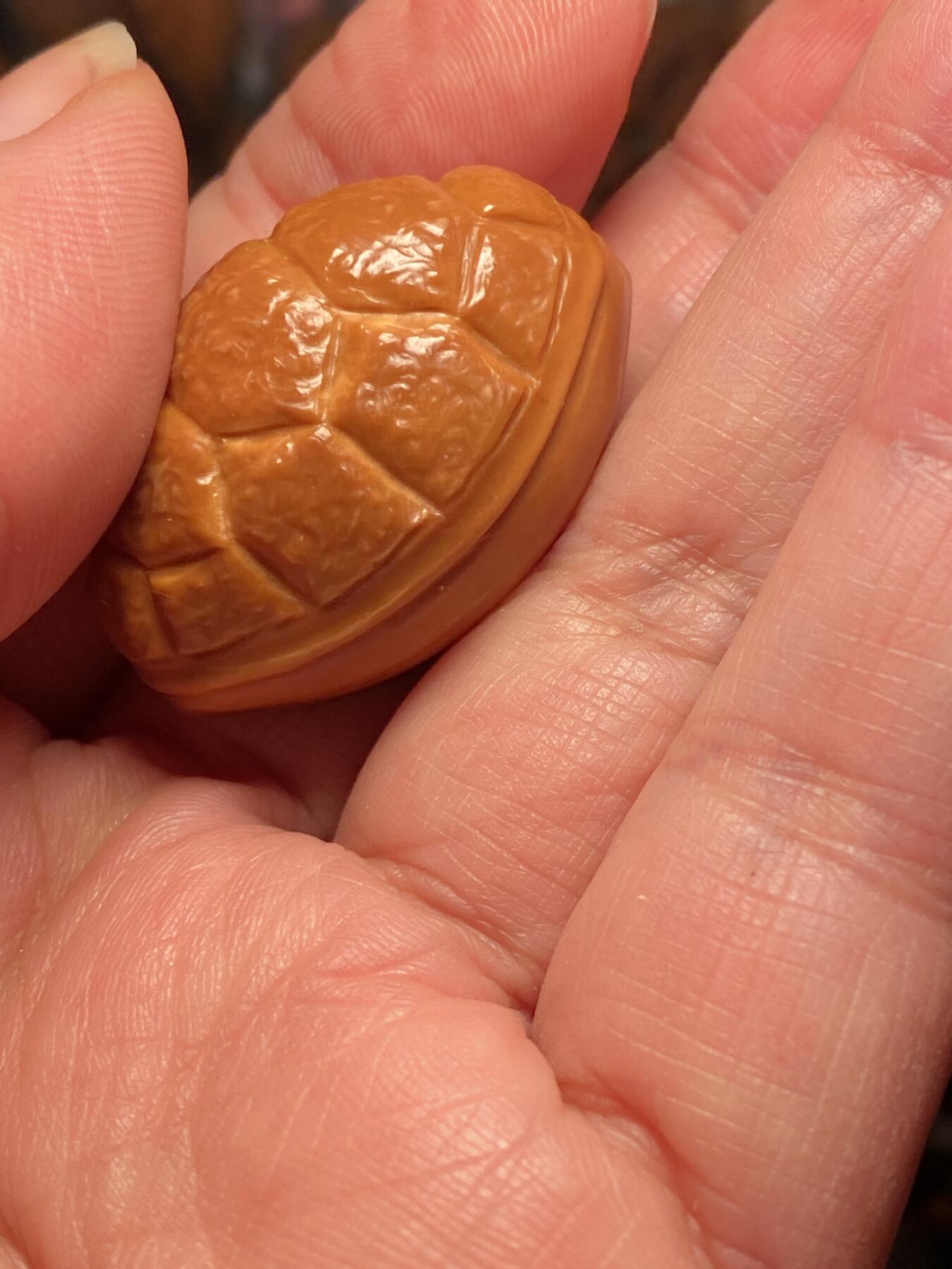 核舟记发源地苏州舟山核雕年末放漏 福利苏工核雕，纯手工雕刻,大富甲，个性十足，等待有缘人，市场无同款，尺寸2。35x3.4喜欢的来