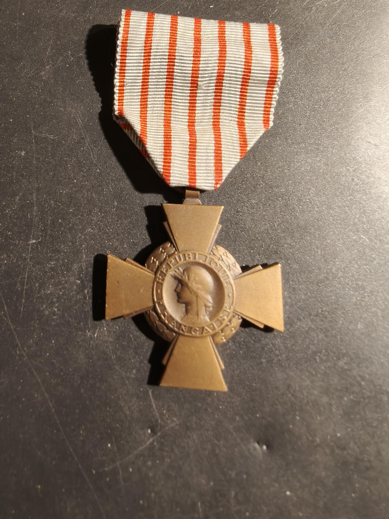 老王徽章第180期 法国战斗十字奖章