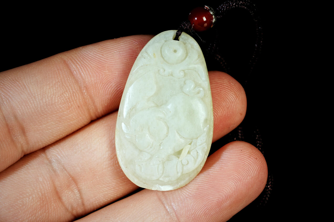 上海都达杂项专场二十一（全场包邮） 天然和田玉精雕《哼哼来财》挂件