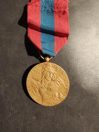 老王徽章第180期 - 法国铜级国防服役奖章