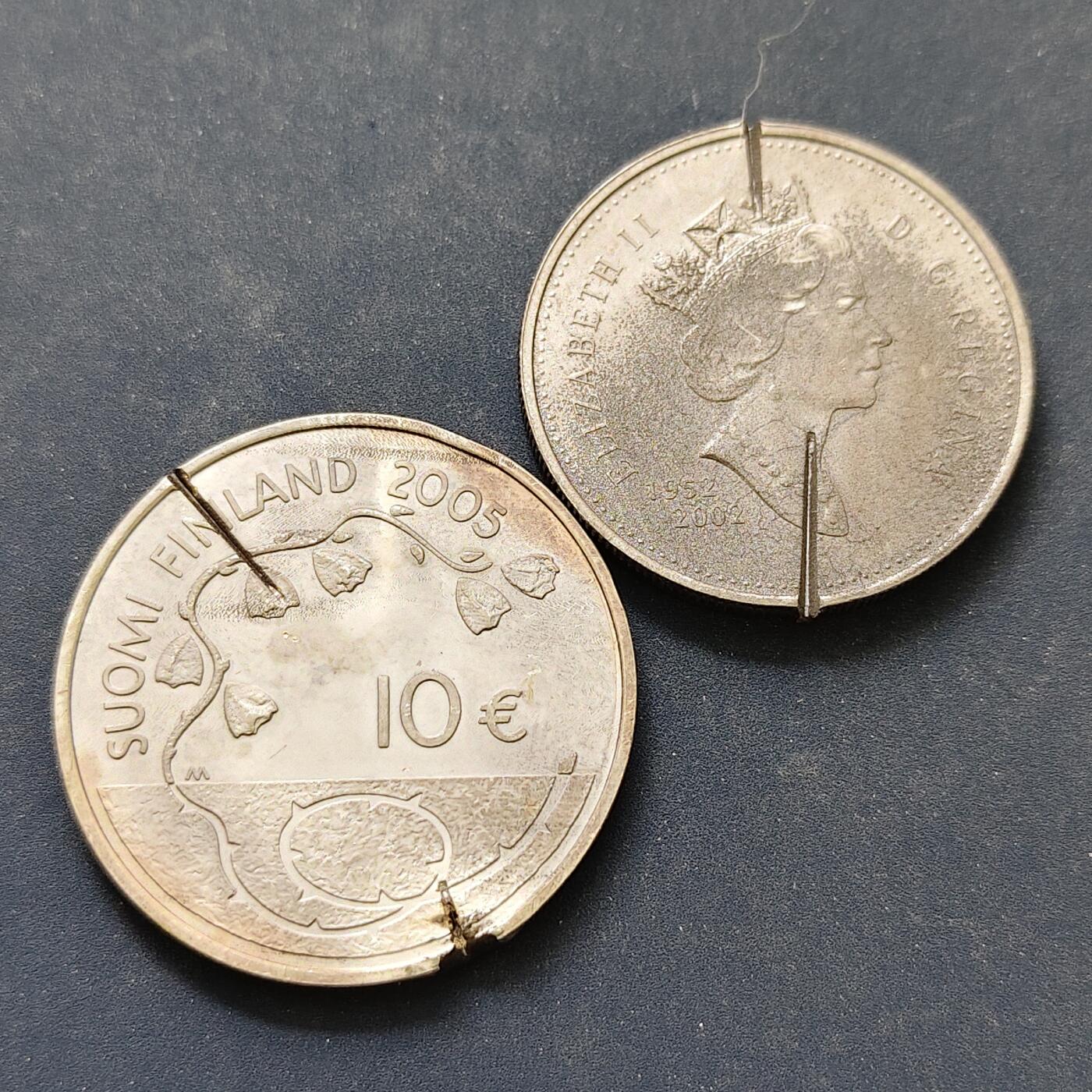 【全场包邮】纯粹捡漏拍501场-持续更新中 加拿大/芬兰破损银币2枚一组-加拿大2002年25克925银+芬兰27克925银币【现称50.17克折算纯银46.4克】