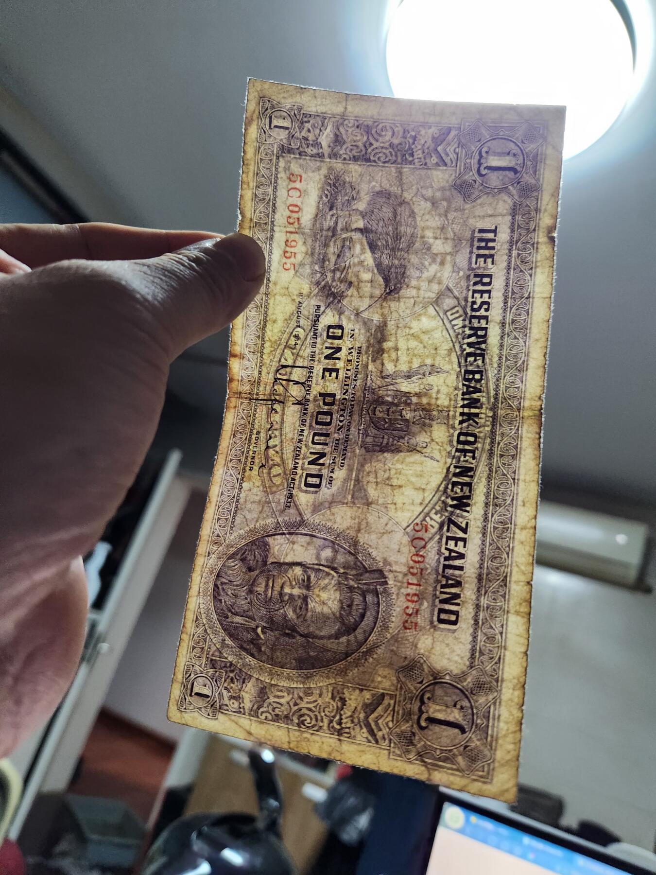 2月5号晚上8点 外国纸币自动截拍第18场 新西兰 1934年1镑 原票 新西兰精品稀少