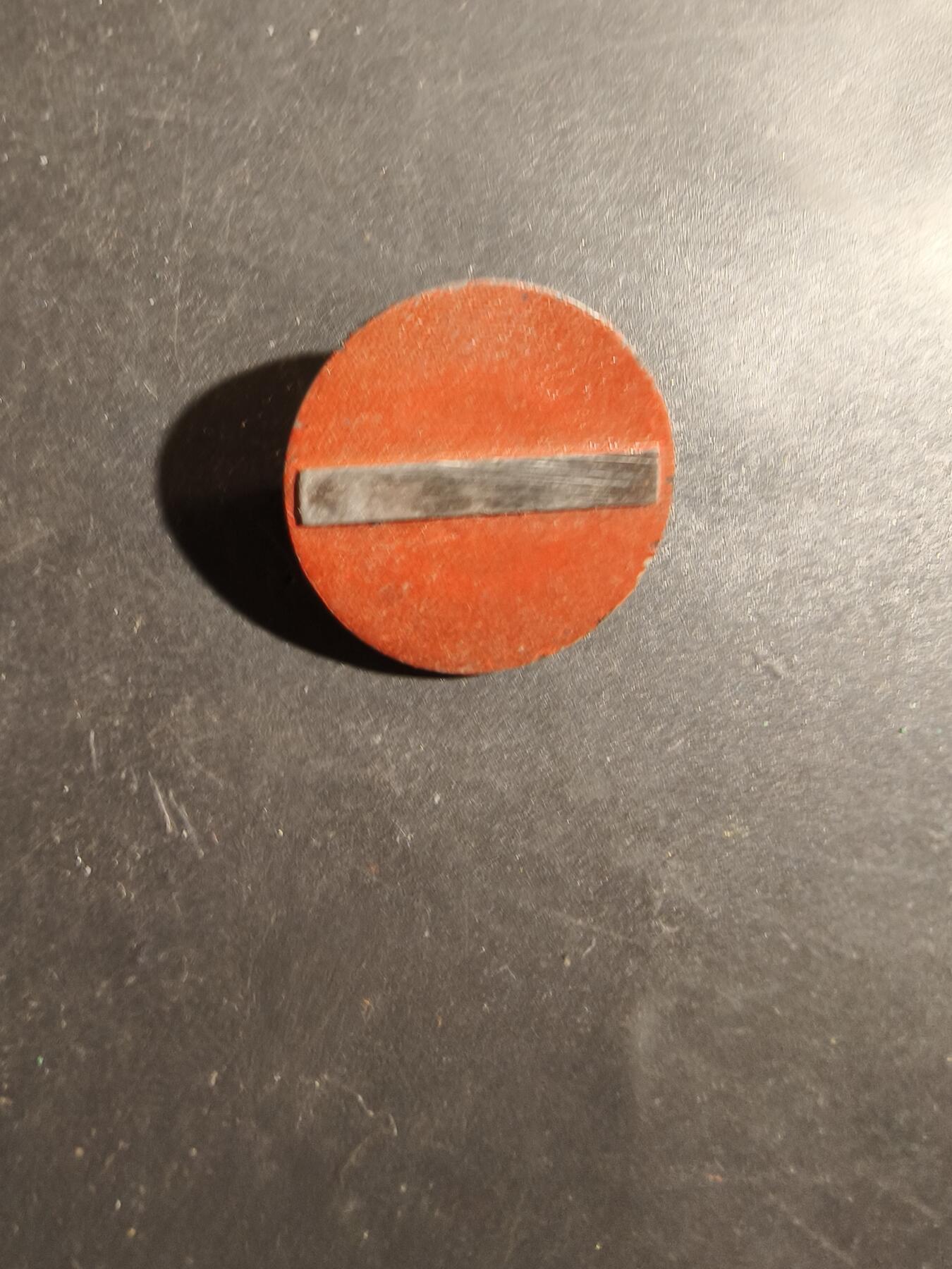 老王徽章第180期 德三冬季救济工厂证章