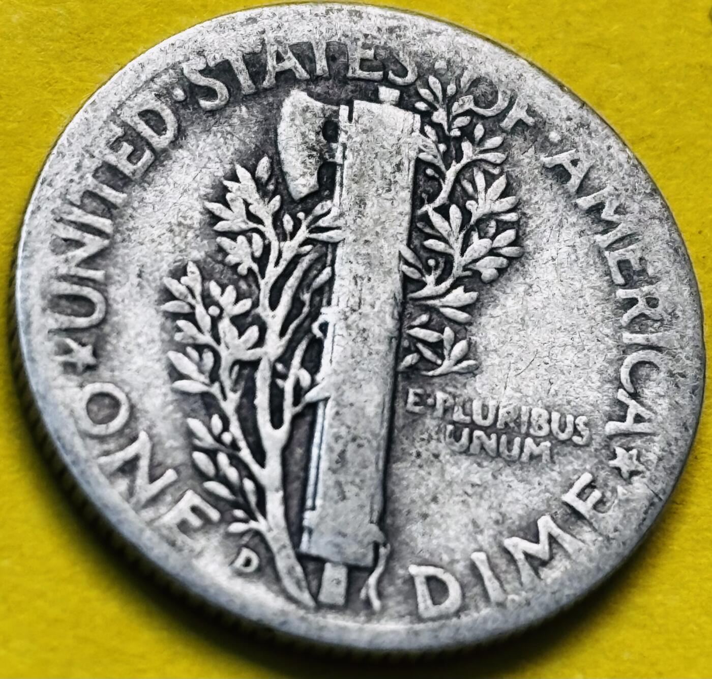 文馨钱币收藏第 293 场，春节前最后一期全部发出，将不予寄存，请悉知 1945 年美国墨丘利小飞人 10 美分银币 2.5 克 900 银 D 版