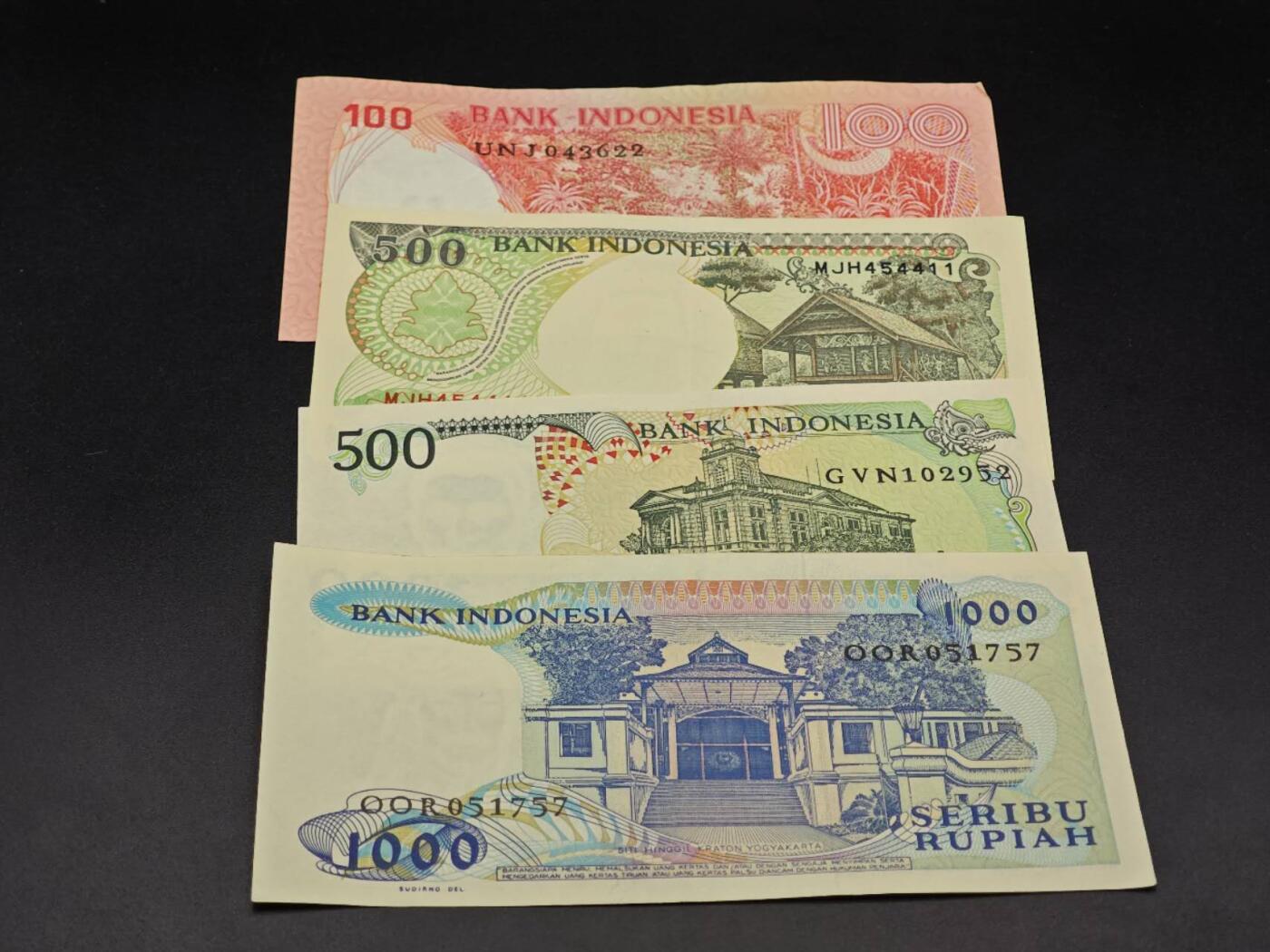 【淘币小摊】实时拍第八百六十四拍   无佣金纸币福利场   年前最后一周 之前的预留小年前全部发出 请更换最新收货地址 