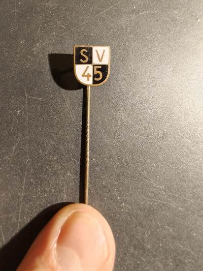 老王徽章第180期 - 德国体育俱乐部针插