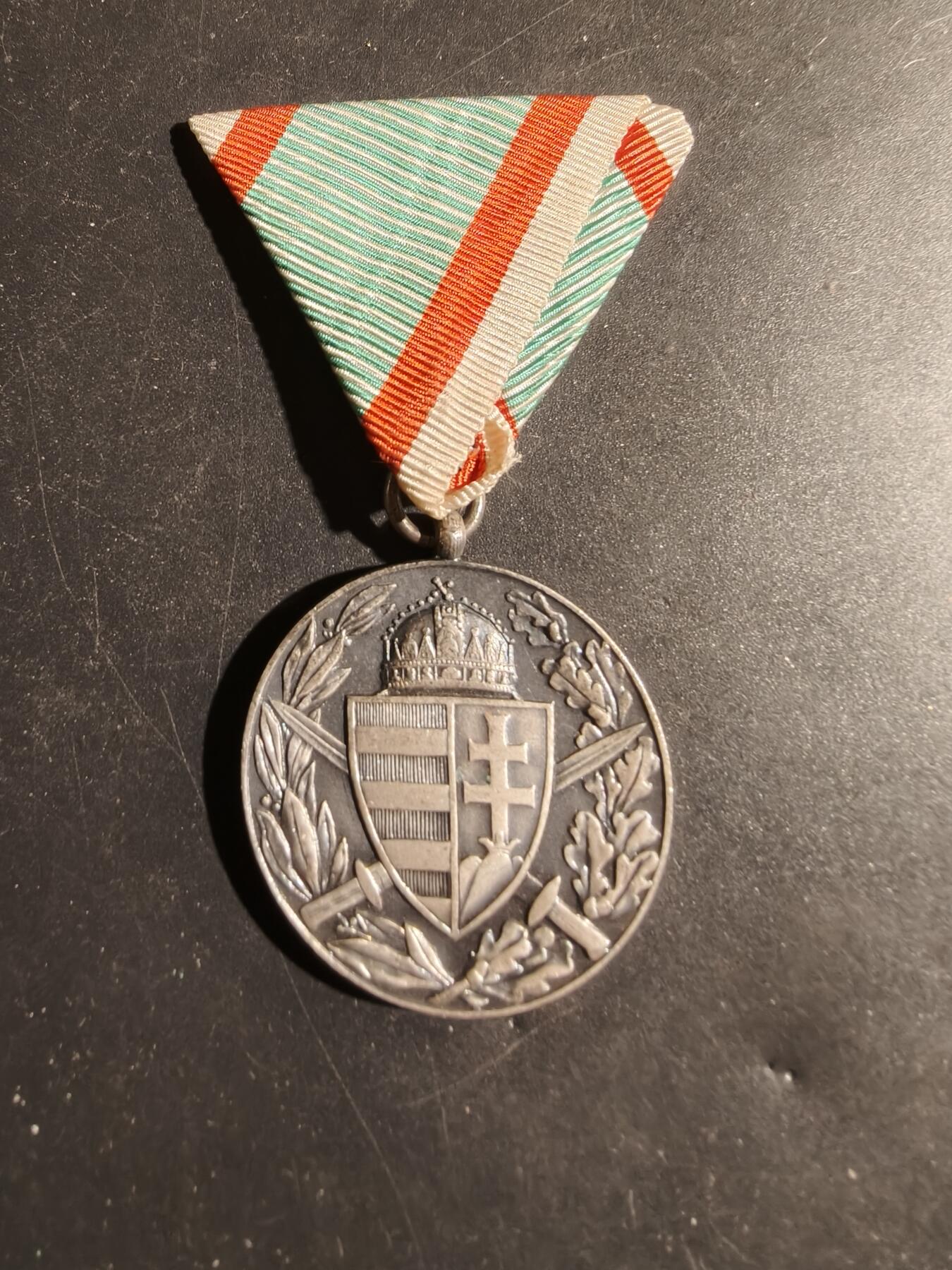 老王徽章第180期 匈牙利一战纪念章