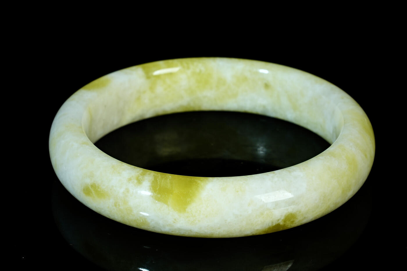 上海都达杂项专场二十一（全场包邮） 天然蓝田玉贵妃手镯90-56