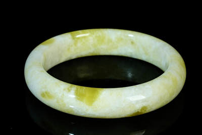 上海都达杂项专场四十七【全场包邮】  天然蓝田玉贵妃手镯90-56