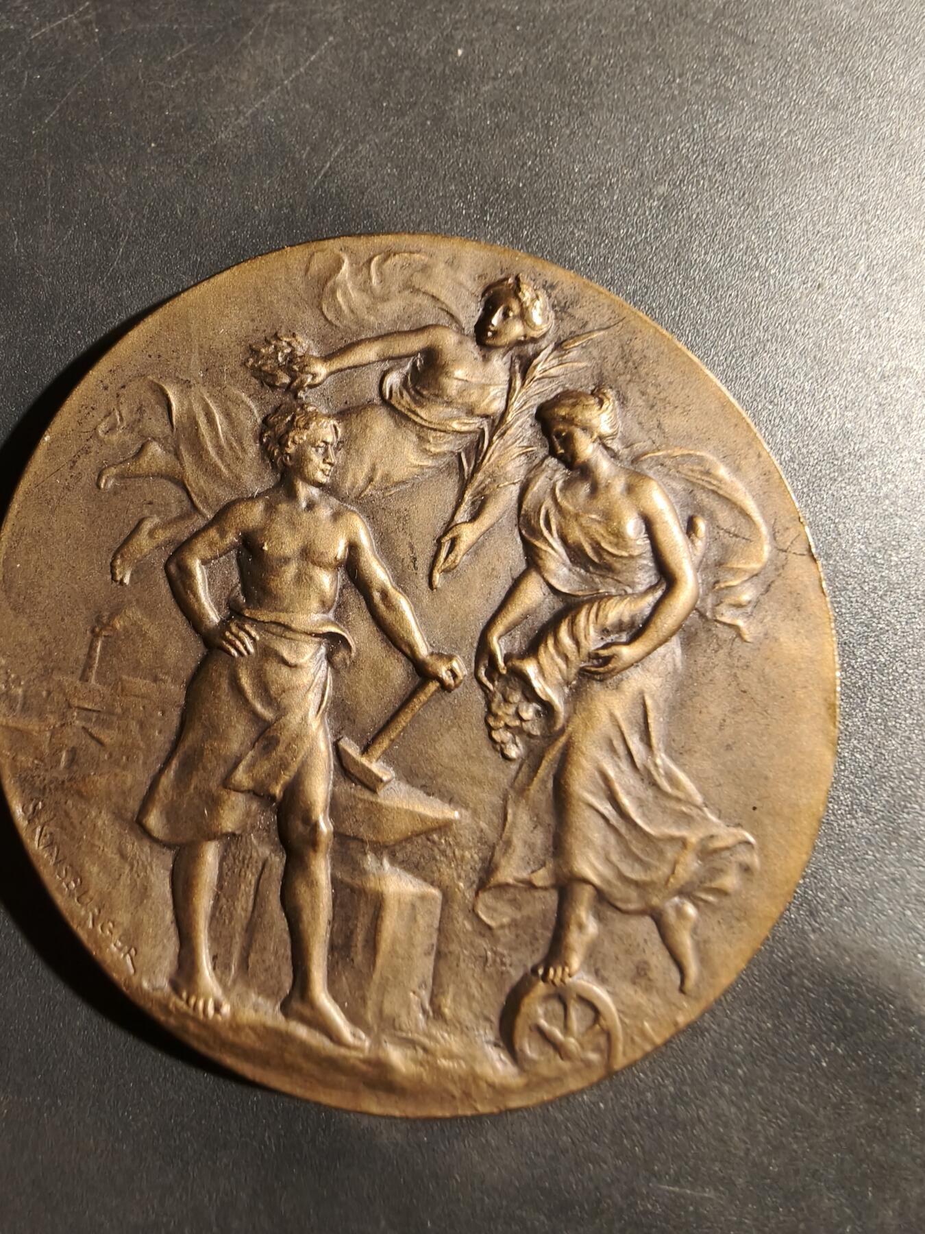 老王徽章第180期 法国国家建筑材料与采石产品行业联盟大铜章   原盒     直径50mm    重量61.4g