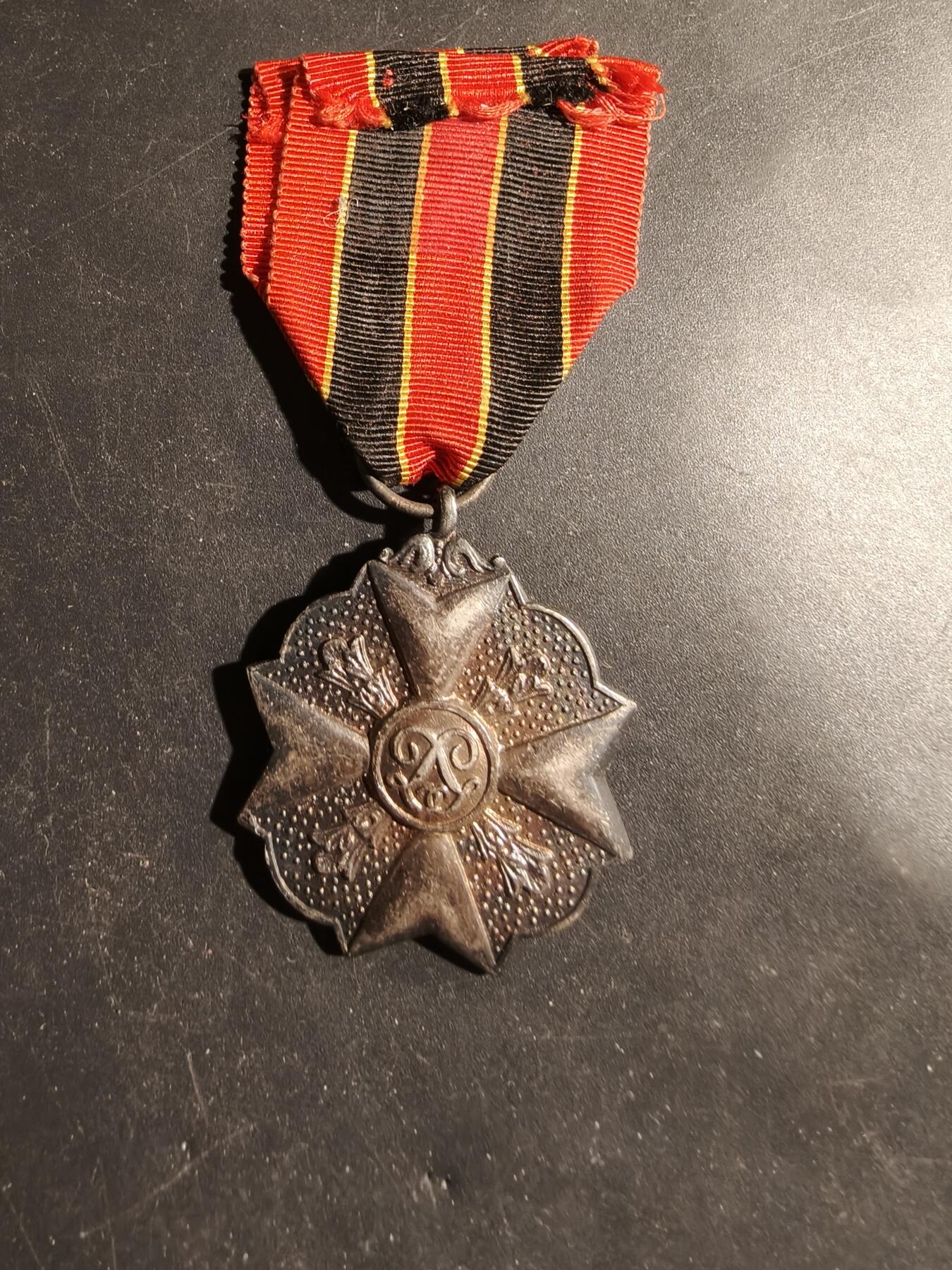 老王徽章第180期 比利时银级民事功绩奖章