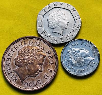 文馨钱币收藏第 293 场，春节前最后一期全部发出，将不予寄存，请悉知 - 好品英国老版 2-20 便士 3 枚