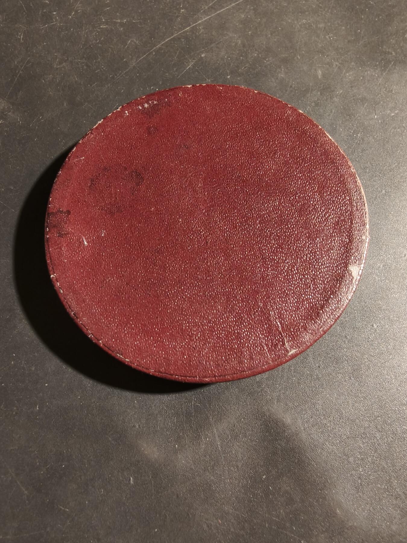 老王徽章第180期 法国巴黎1889博览会大铜章    大师Danniel Dupuis作品     原盒     直径64mm     重量100.8g     直径