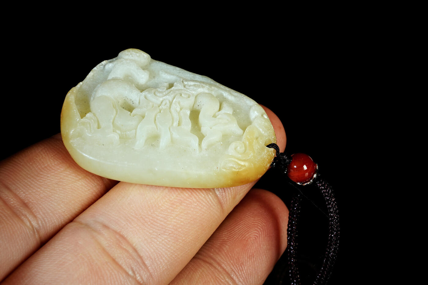 上海都达杂项专场二十一（全场包邮） 天然和田玉精雕《龙行天下》挂件90-94